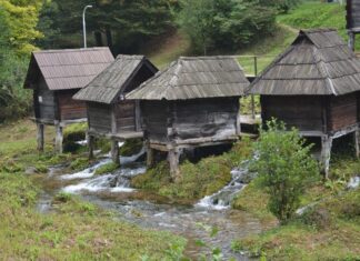 The Harbour of Kaisarius and the Neorion at the Heptascalon